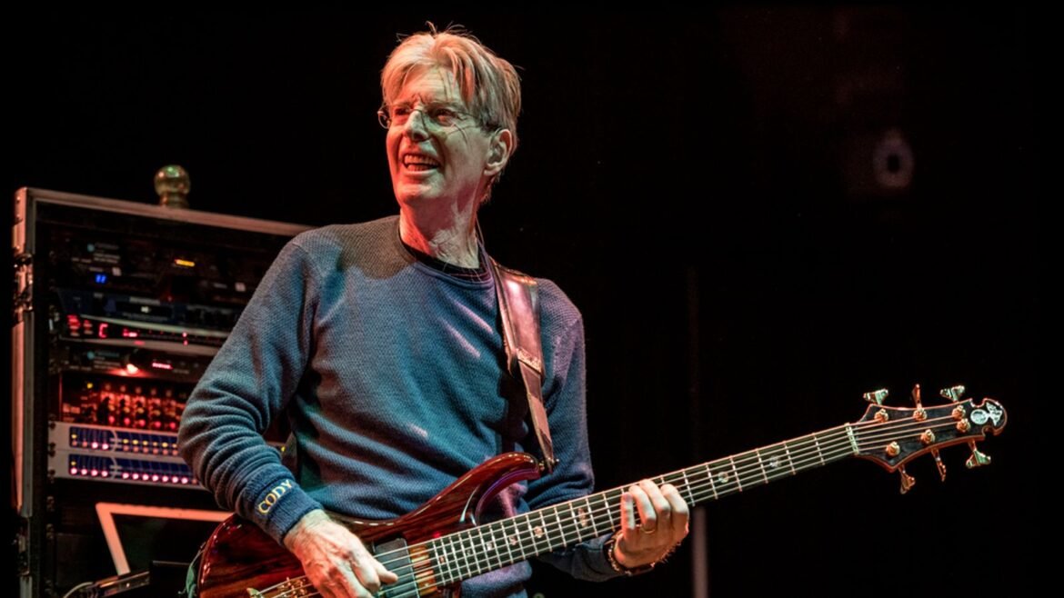 US Rock Group Lead Phil Lesh Dies at 84