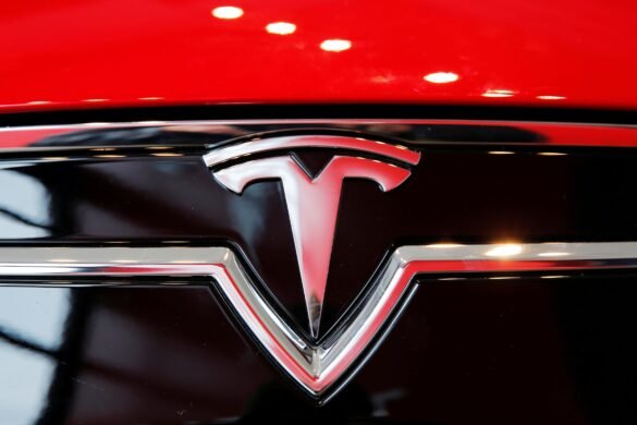 US Authorities Are Investigating the Safety Features of Self-Driving Tesla Cars